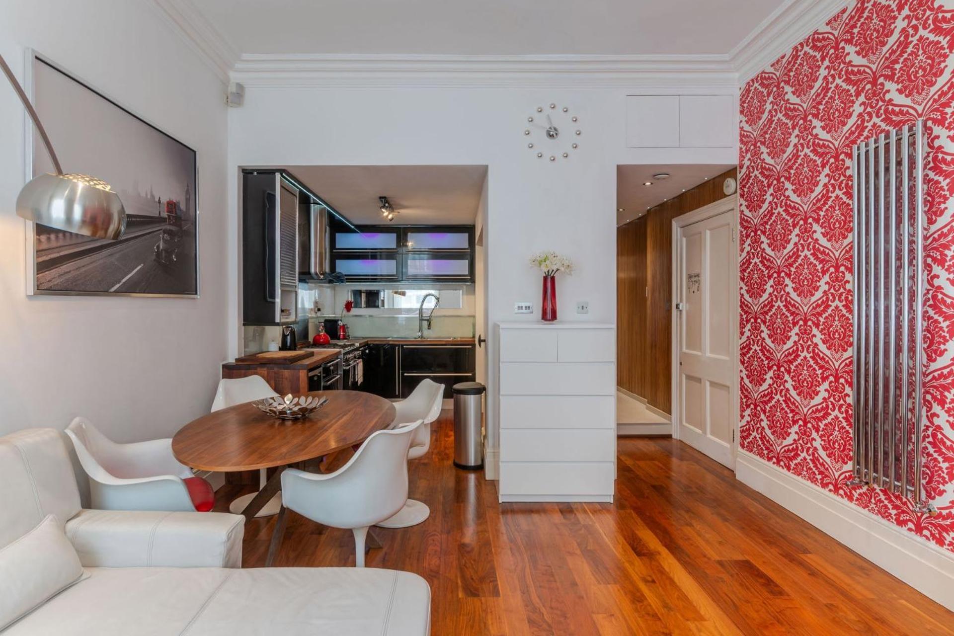 The "Red Room Apartment" - Fitzrovia - By Frankie Says London Exterior photo